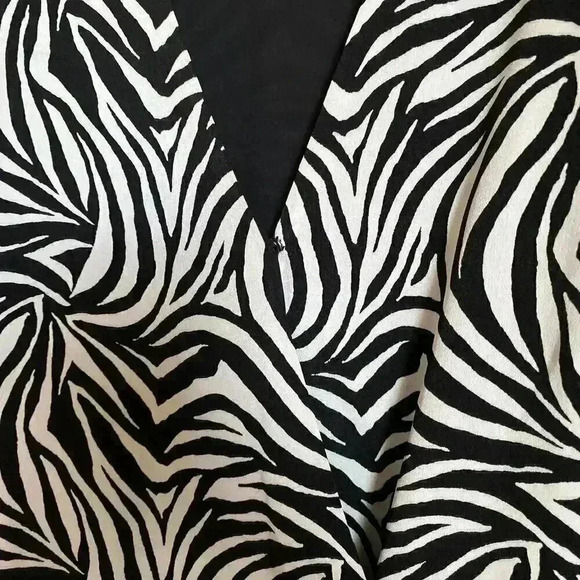 Vince Camuto Zebra Print Asymmetrical Wrap‎ Dress - Picture 10 of 12